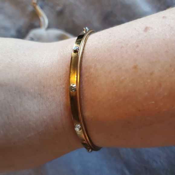 MICHAEL KORS Two-Tone Astor Studded Cuff - Picture 5 of 10